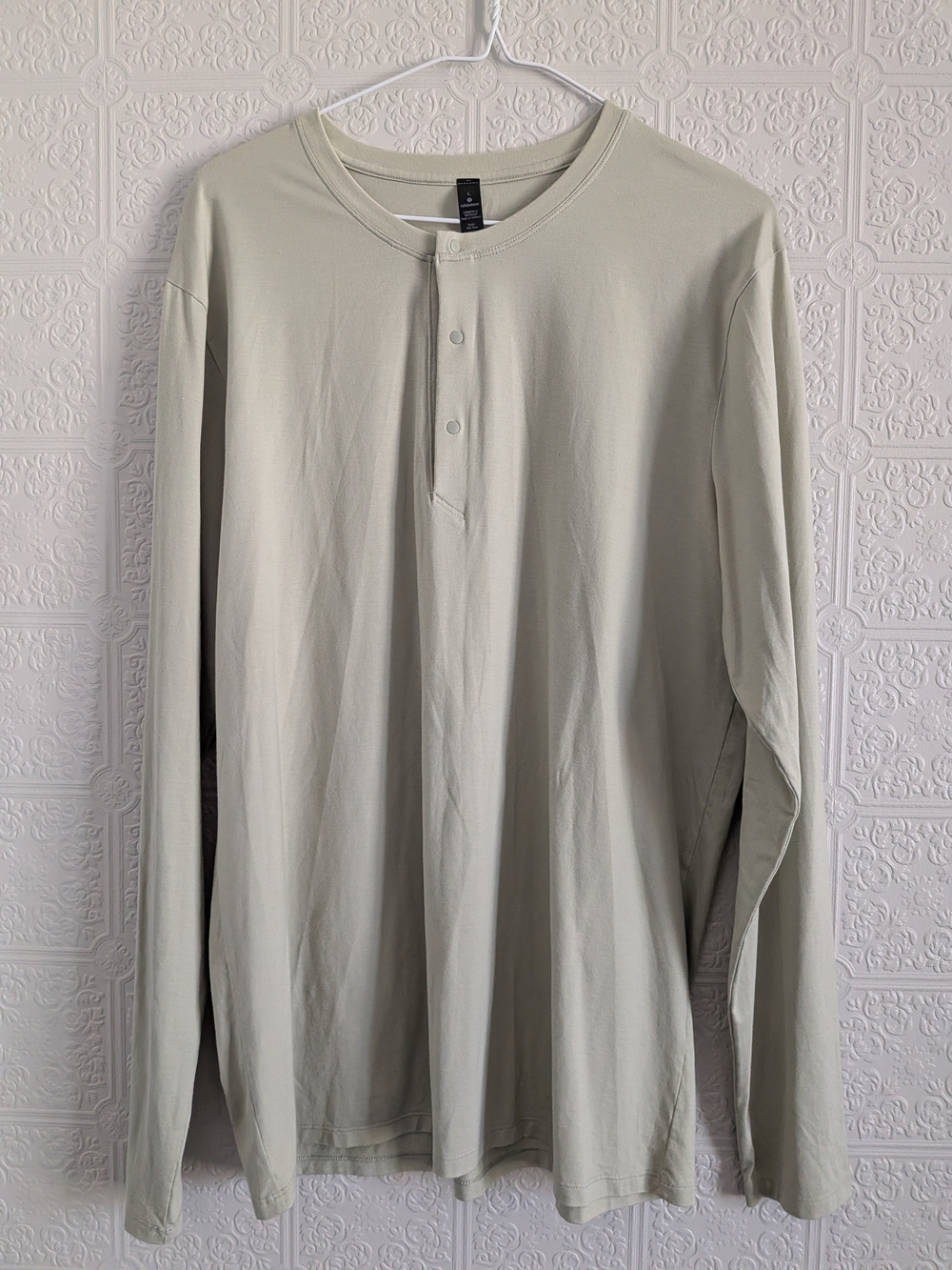 lululemon athletica Men's Long-Sleeve Henley in Light Sage